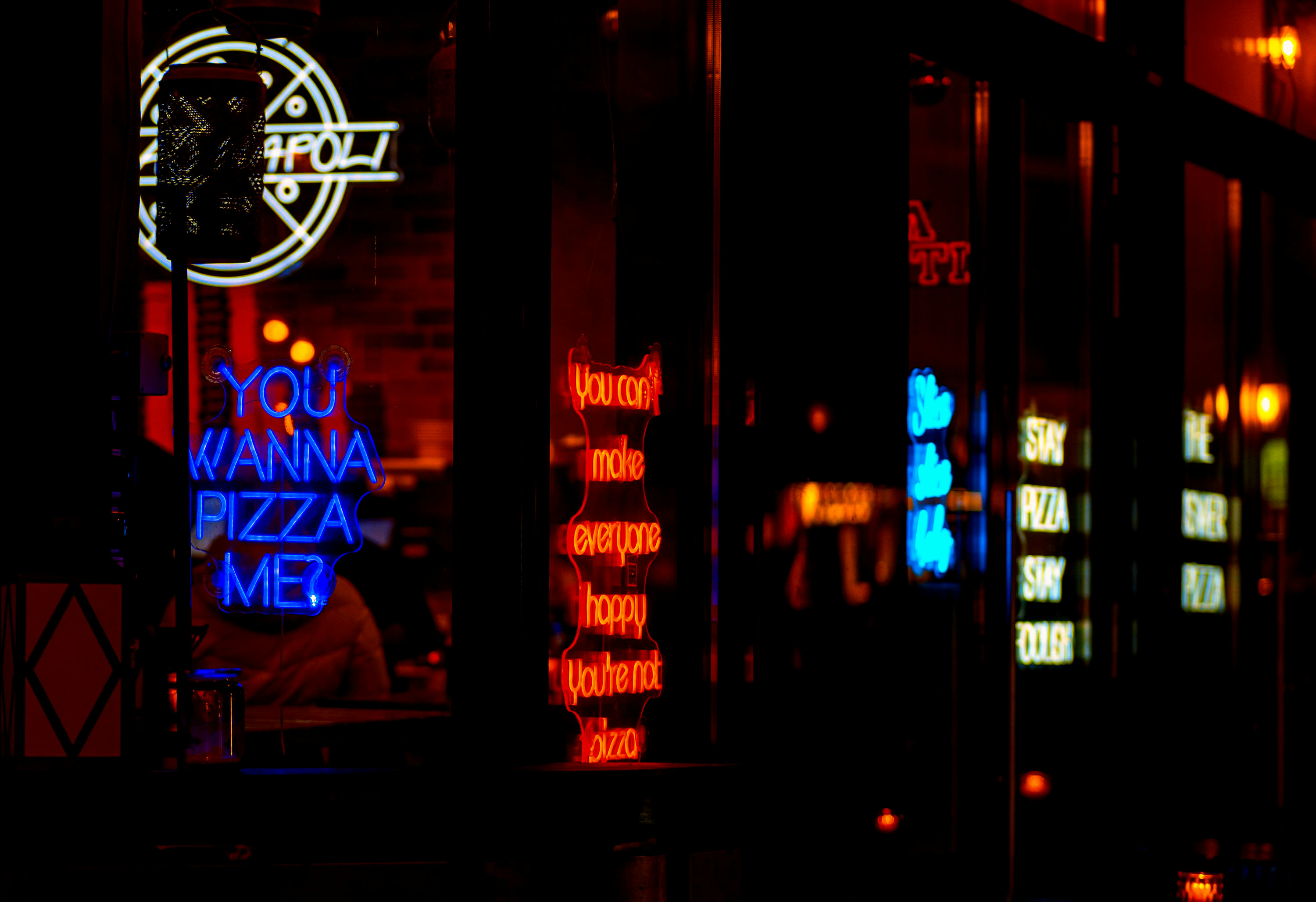 Munich-Neon-Rain LUT preview